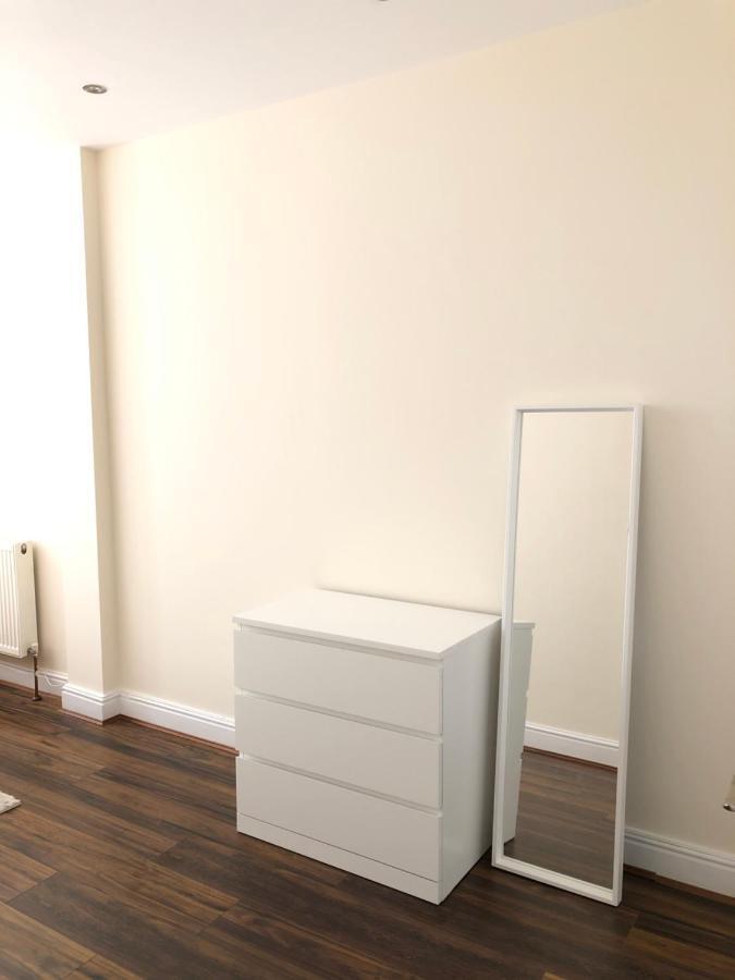 Ferienwohnung Greater London Holiday Let @ Hanwell Exterior foto